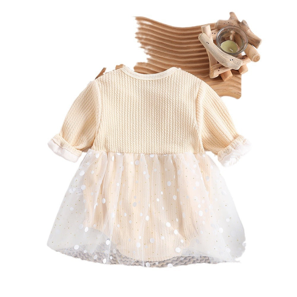 Baby girl's stylish princess-style 100-day outing romper, perfect for spring and autumn. sweet and elegant double-layered one-piece bodysuit for newborns and full-month celebrations