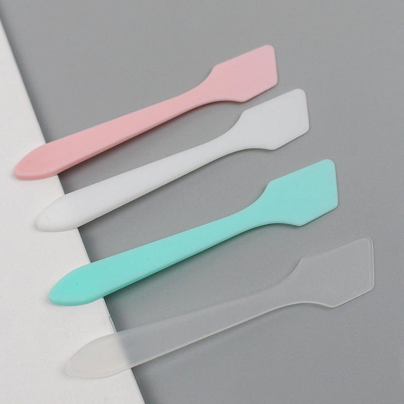 Wholesale factory for cosmetic tools: cream dispensing spatulas, mask applicators, mixing brushes, scrapers, spoons, and small cosmetic scrapers