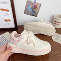 Niche platform sneakers for women, new autumn 2025 collection, trendy white shoes, versatile student style, athletic & casual bread shoes