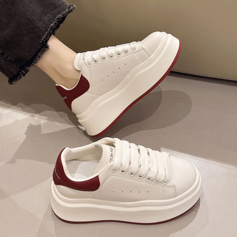 Little white shoes women's 2024 spring explosion versatile thick-soled small height-increasing shoes super fire sports casual muffin board shoes