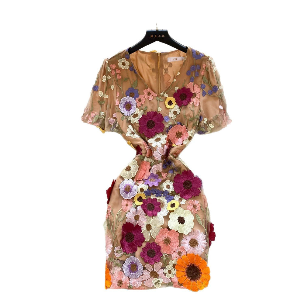High-end women's summer dress - french vintage v-neck lantern sleeve, heavily embroidered mesh, cinched waist, puff sleeve dress