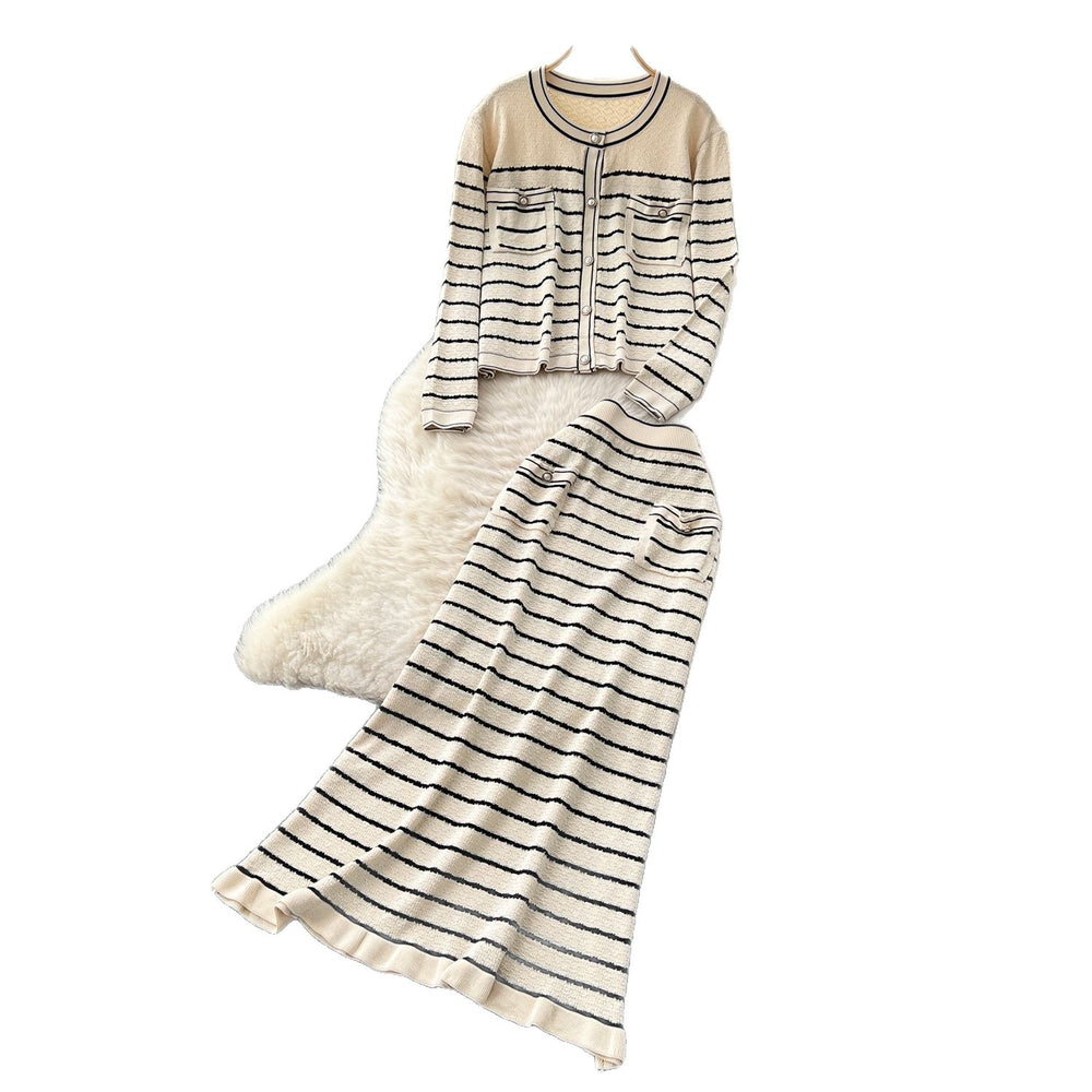 Xiaoxiangfengtwo-piece set women's autum fashionablecontrast colorstripes round neck long sleevesknittingtopshigh waist skirt
