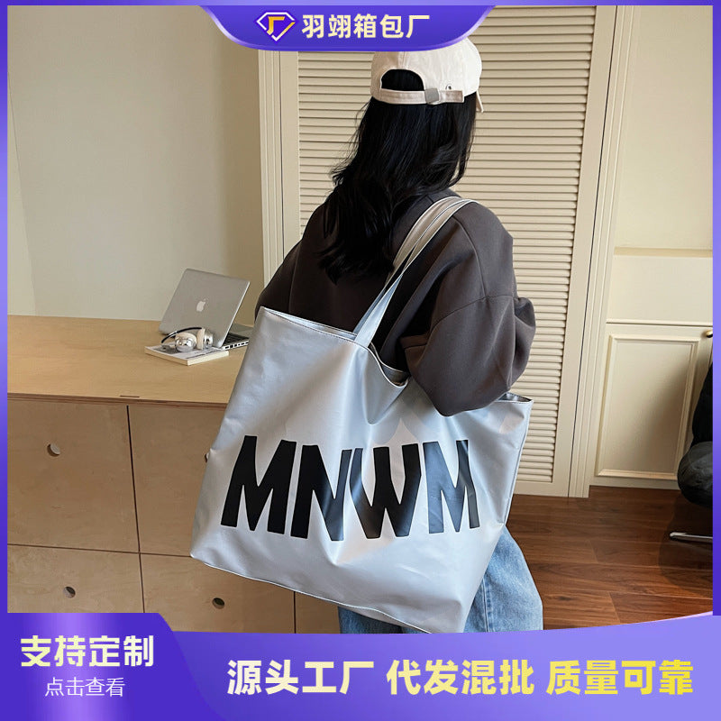 Cross-border college students take classes in tote bags 2025 summer new lazy style literary letter shoulder bags daily commuting bags