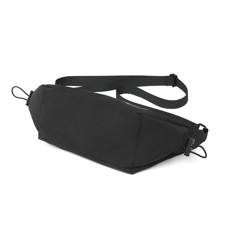 Crossbody bag men's large-capacity design sense niche messenger bag 2025 new fashion sports fitness outdoor breast bag