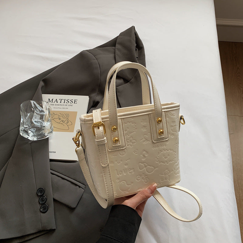 Foreign trade is popular this year, small bags for women 2025 new versatile bucket bags, Korean version commuter shoulder messenger handbag