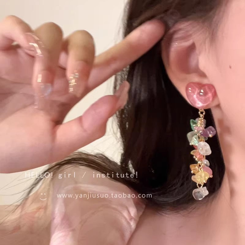 Colorful heart-shaped crushed stone tassel earrings - women's long earrings, spring getaway style, face-slimming, statement accessories