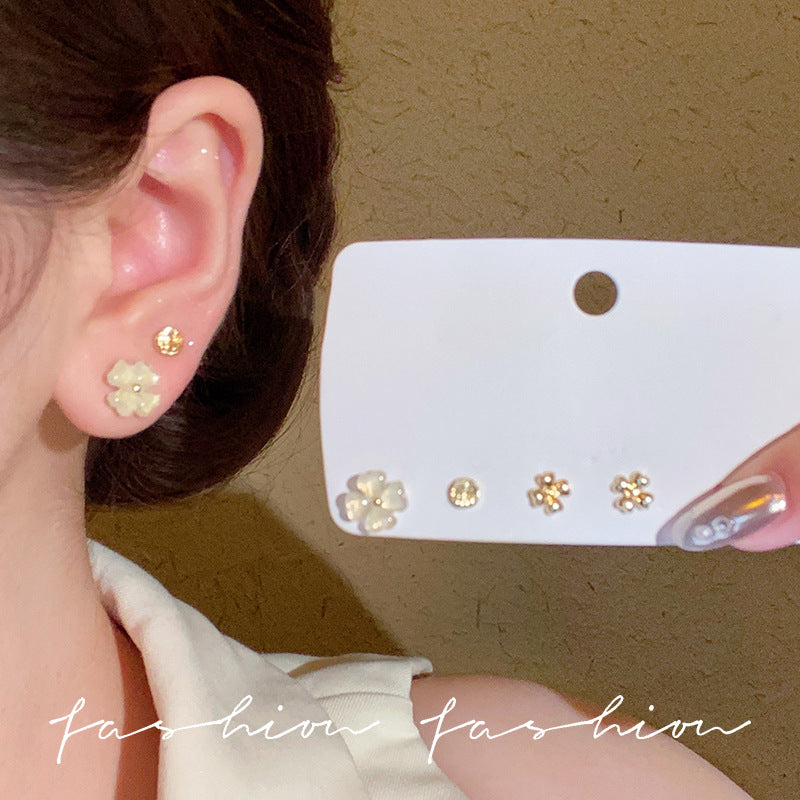 French retro cat's eye flower stud earring set - delicate, versatile, and comfortable for all-day wear (sleep-friendly, gentle on pierced ears)