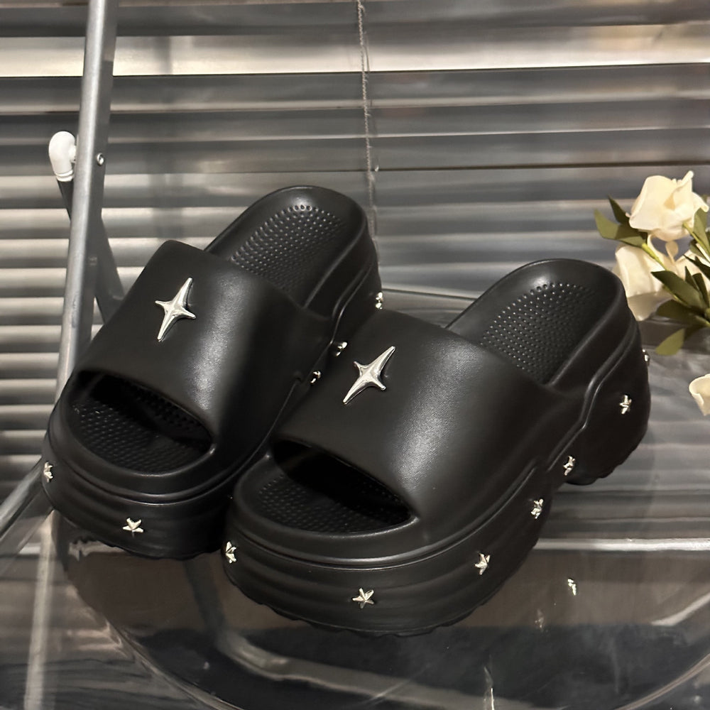 Thick sole rivet slippers women's summer outwear thick sole stomping on shit feeling 2025 new summer popular sandals wholesale