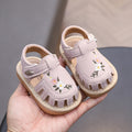 Summer baby first walker shoes, breathable infant sandals, non-slip soft sole squeaky shoes for girls, 0-2 years old