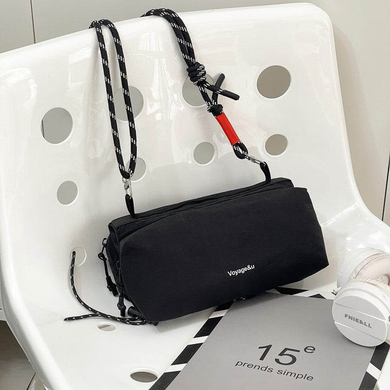 Cross-border Korean version of niche versatile fashion shoulder messenger bag women's 2025 summer new outdoor sports and leisure bag