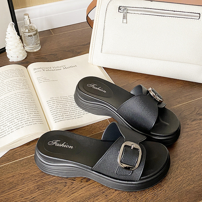 hot-selling 2026 new buckle slippers for women, summer outdoor wear, thick-soled, non-slip, fashionable sandals and slippers for women, foreign trade