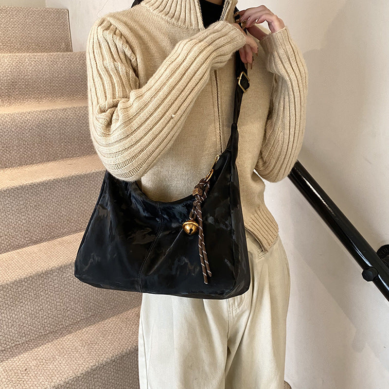 Foreign style high-end texture handbag women's 2025 autumn and winter new simple and fashionable large-capacity commuting shoulder messenger bag