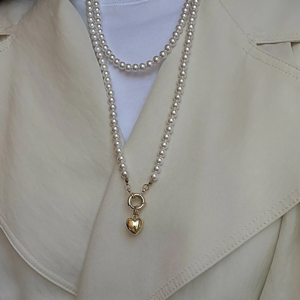 Long imitation pearl necklace wholesale, european and american cross-border vintage baroque style pendant, women's personalized multi-layered heart necklace