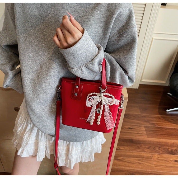 Cross-border Korean version small bag women's summer 2025 new trendy fashion shoulder bag commuter bag outer single portable bucket bag