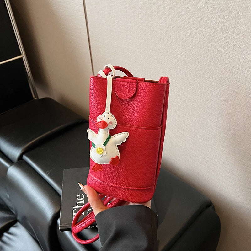 Small bag for  mobile phones Women's 2025 new fashion bucket bag Summer simple texture shoulder messenger bag