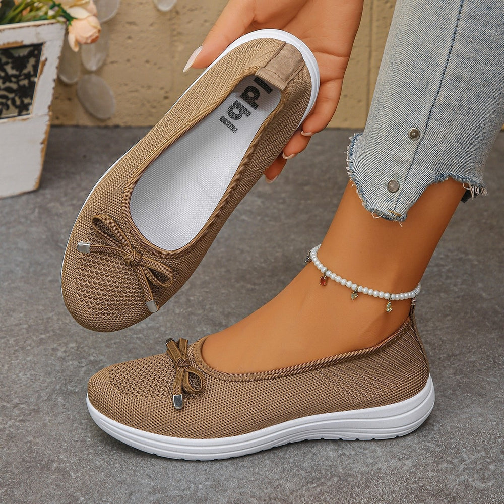 Plus size women's round toe slip-on shoes - soft sole, bow accent, versatile casual, anti-slip, wear-resistant, perfect for moms