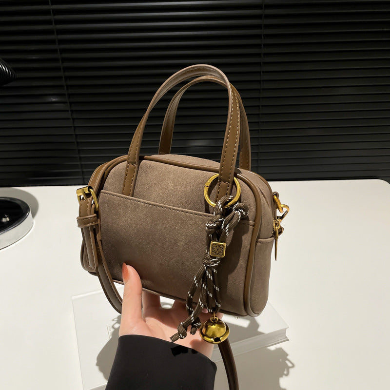 Retro niche large-capacity bag women's winter 2025 new simple underarm bag versatile large-capacity tote bag