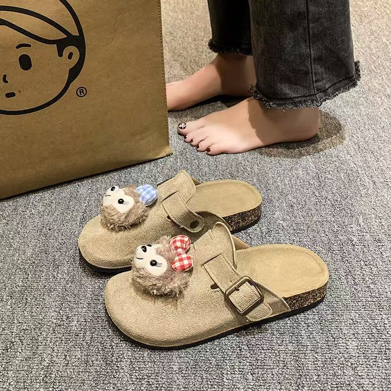 2025 new cute cartoon soft sole versatile closed-toe slippers women's fairy style outdoor wear cloud-like comfort sandals wholesale