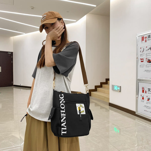 New Japanese large-capacity bag, casual and versatile women's shoulder bag, student class commuting messenger handbag