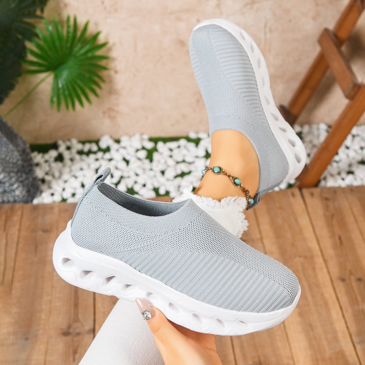 spring/autumn new arrivals: plus-size casual women's flats for cross-border e-commerce. sizes 36-43 available. wholesale options available. dropshipping to  and