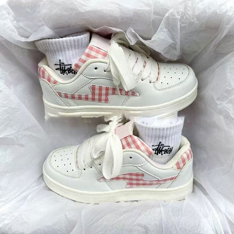 2026 summer unisex sneakers: american-style, niche bread shoes, breathable, fresh summer design, white shoes for students and couples
