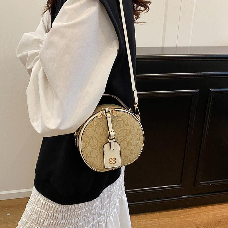 2025 new european and american fashionable chic chanel-style high-end crossbody bag, small round bag, large capacity vintage shoulder bag