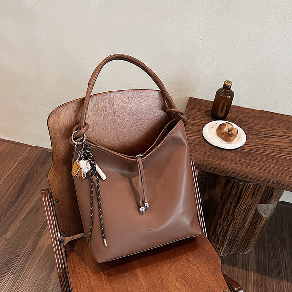 Retro bag women's large capacity 2025 new autumn and winter casual shoulder messenger bag versatile work commuter dumpling bag