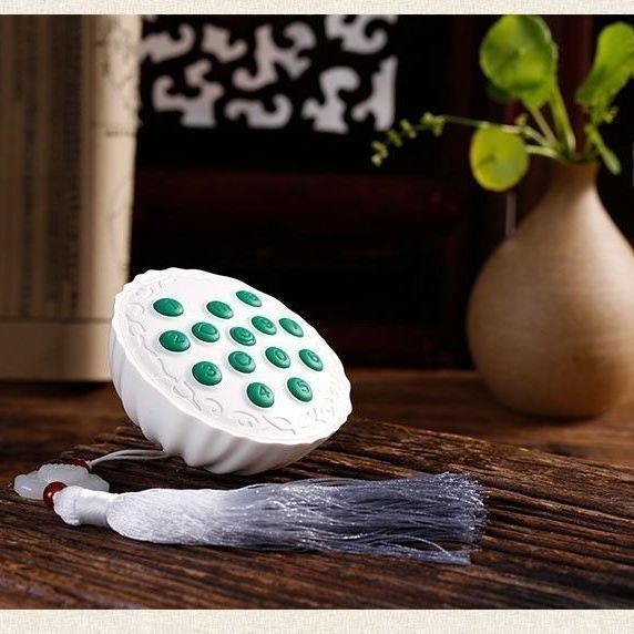 Antique-style classical lotus heart high-volume music player - rechargeable, card-insertable, bluetooth, home use, vintage gramophone player