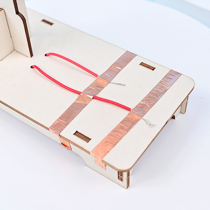 Rain alarm children's handmade technology small production, students stem science experiment innovation small invention meow