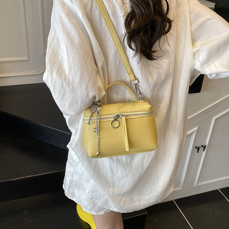 Lychee pattern hand carry box bag women 2025 new fashion temperament messenger bag simple casual work commuter bag