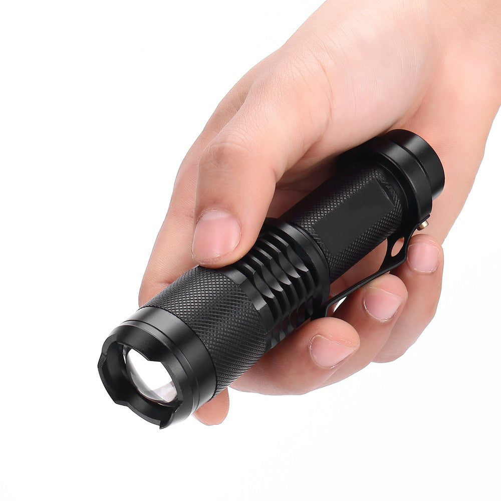 Cross-border hot-selling SK98 telescopic zoom strong light flashlight 18650 mini T6 flashlight