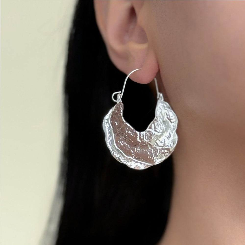 European and american cross-border niche design alloy leaf earrings - vintage, high-end, pleated, textured, and stylish stud earrings
