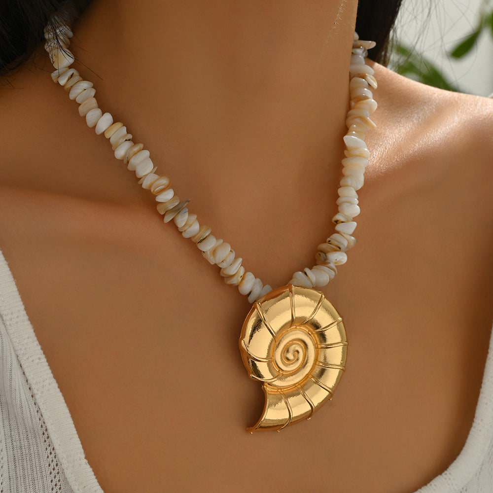 Exaggerated necklace wholesale cross-border new arrival oversized alloy conch pendant beach ocean shell string chain women's clavicle chain