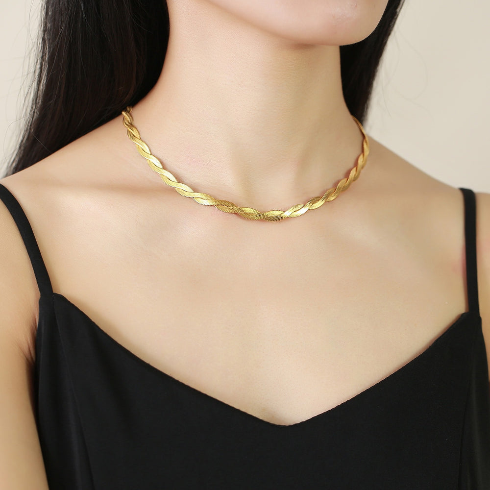 European and american new arrival criss-cross woven blade sparkling necklace and bracelet set, titanium steel gold-plated unique design jewelry for women