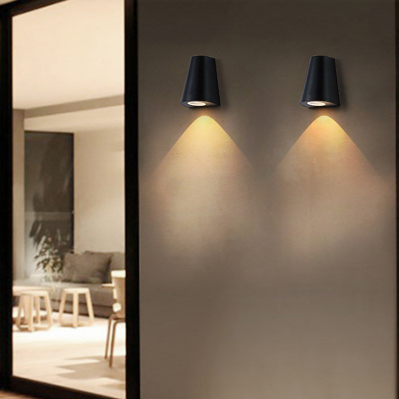 Outdoor wall light waterproof courtyard lamp villa b&b modern minimalist wall sconce walkway light creative exterior wall balcony wall lamp