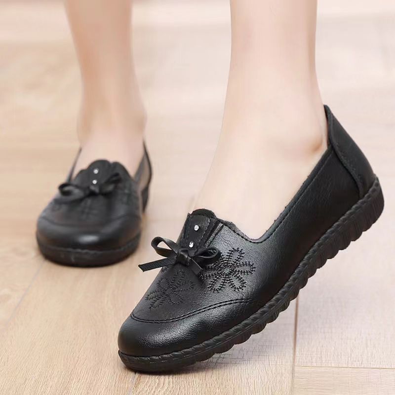 Soft leather soft bottom ladieswear shoes flatsabrasion resistantwaterproofbows work shoes wechat group purchase live broadcast one piece dropshipping