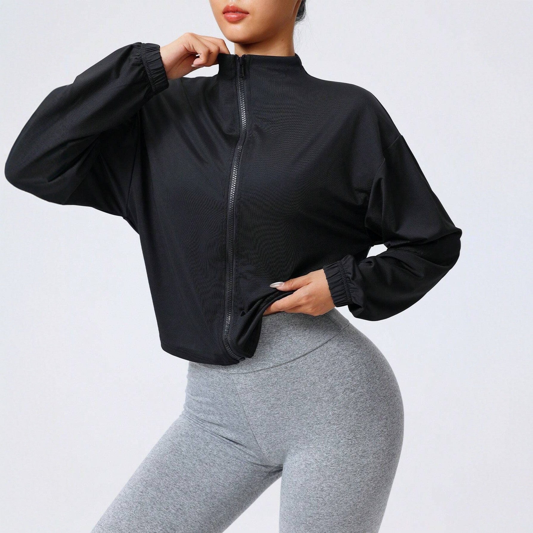 Pre-sale of European and American  women's new Korean version of popular women's clothing, black stand-up collar loose zipper sports jacket outside yoga