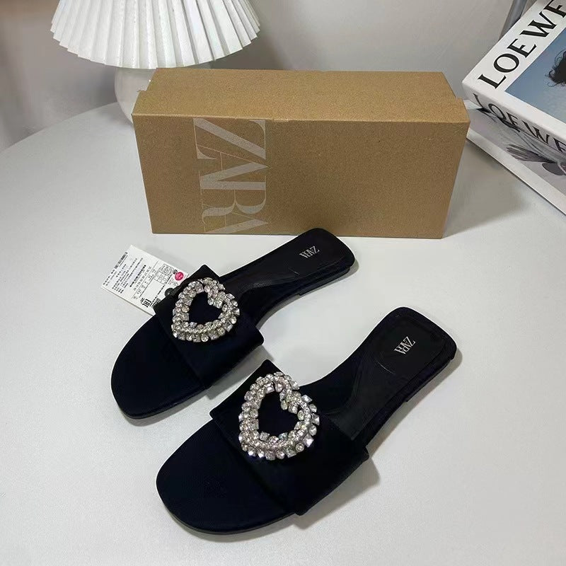 2024 summer new flat sandals with heart-shaped rhinestone buckle, open back, round toe, fashionable women's shoes for outdoor wear