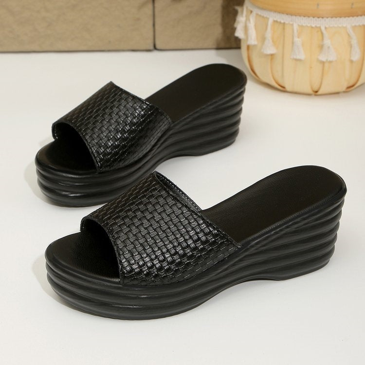 Women's export shoes, sizing discrepancy of 0.67, heel height 7cm, weight 334 grams. sizes 36-43 available for bulk purchase. polyurethane platform wedge sandals
