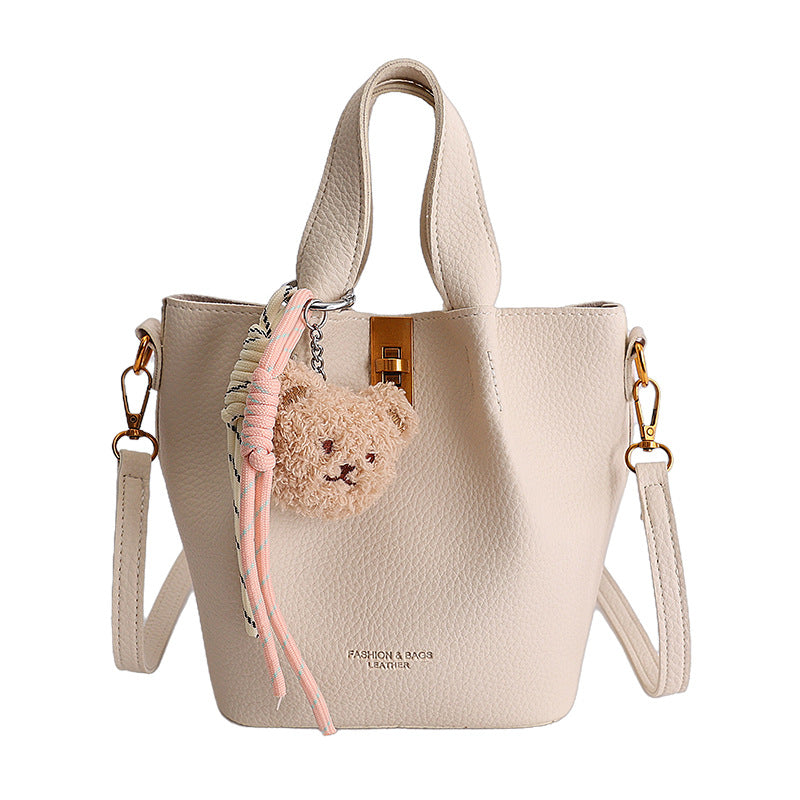 Classy sense of niche hand-carrying bag for women 2026 spring new arrivalaccessible luxury texture shoulder bag large capacity work clothing crossbody bag
