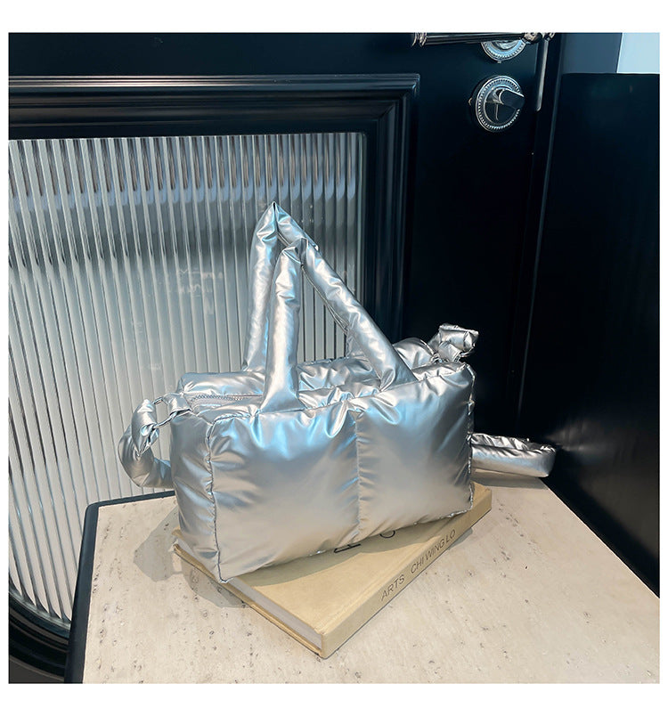 Cross-border new niche design large-capacity fashion handbag casual summer personality trendy shoulder messenger tote bag