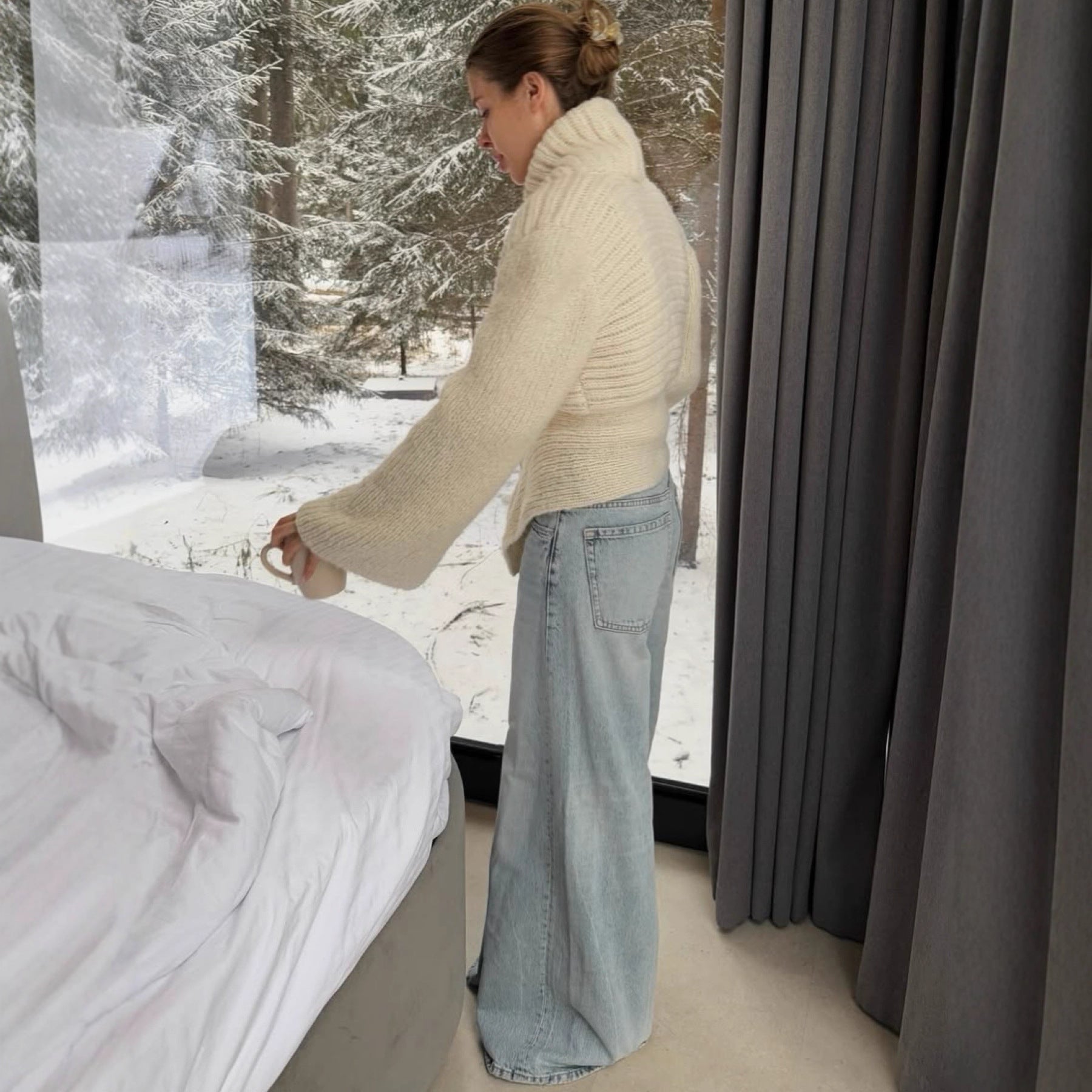 Cross-border Europe, America and the United States in the autumn of 2025 new light luxury solid color buckle irregular hem knitted cardigan jacket