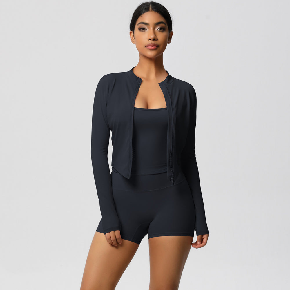 High-waisted, form-fitting, brushed yoga set. european and american style, "naked feel" quick-dry fitness outfit. three-piece set for outdoor leisure, running, and sports