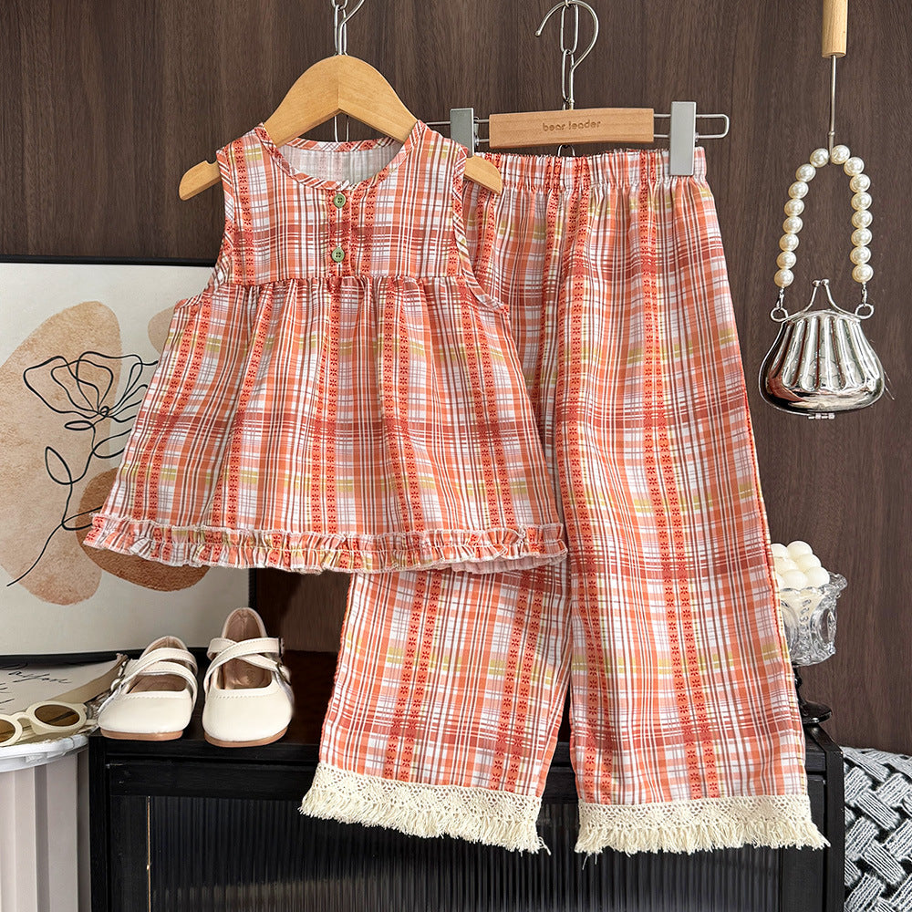 Lace trimmed girls' outfit -  summer new arrival: girls' casual lightweight sleeveless korean style tank top and pants two-piece set