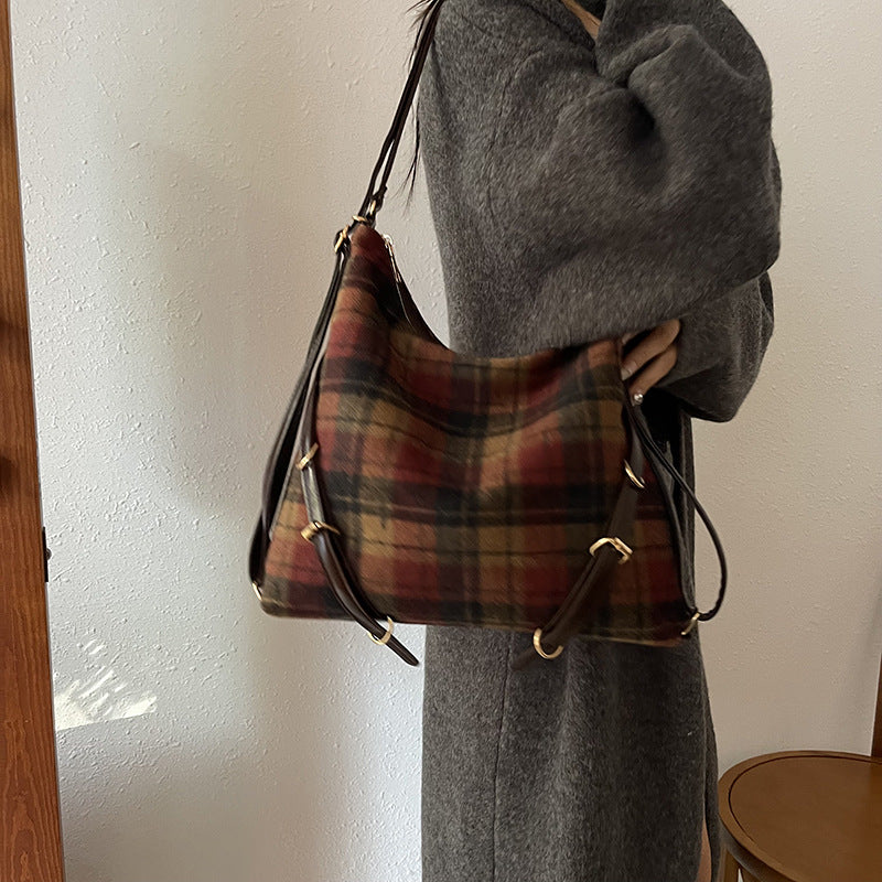Retro plaid large-capacity bag women's 2025 new trendy college woolen tote bag casual backpack bag