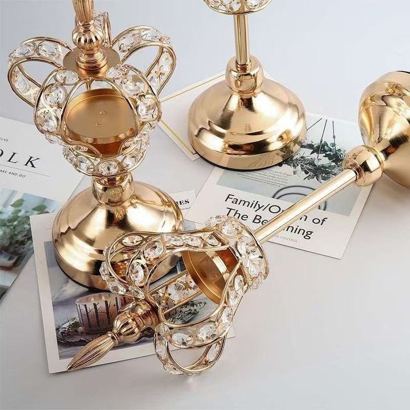 European-style crown light luxury gold metal candlestick wedding table metal props ornament romantic candlelight dinner atmosphere