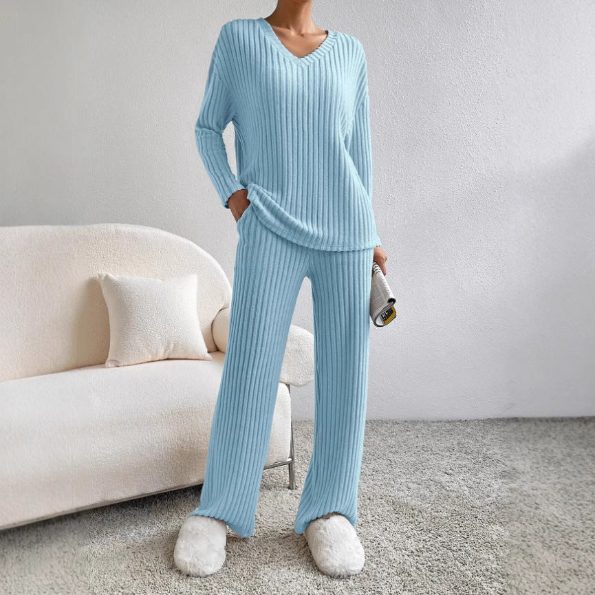 two-piece set for women,  autumn new collection: stylish and casual straight-leg pants with a chic, loose-fit v-neck ribbed knit top