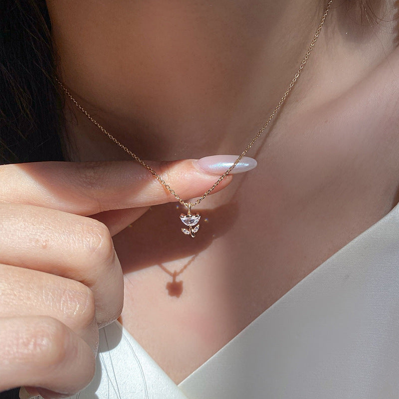 European and american cross-border fresh & sweet alloy angel wing heart pendant necklace - light luxury, niche, everyday versatile jewelry
