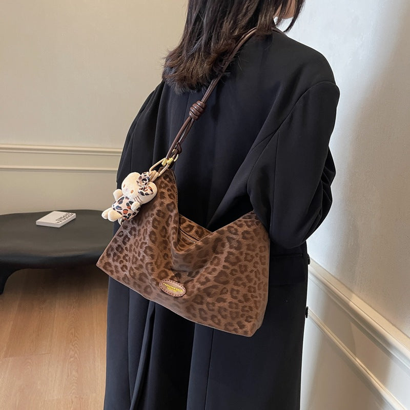 Casual relaxation large-capacity leopard print bag women's 2025 new autumn and winter commuter shoulder bag portable tote bag