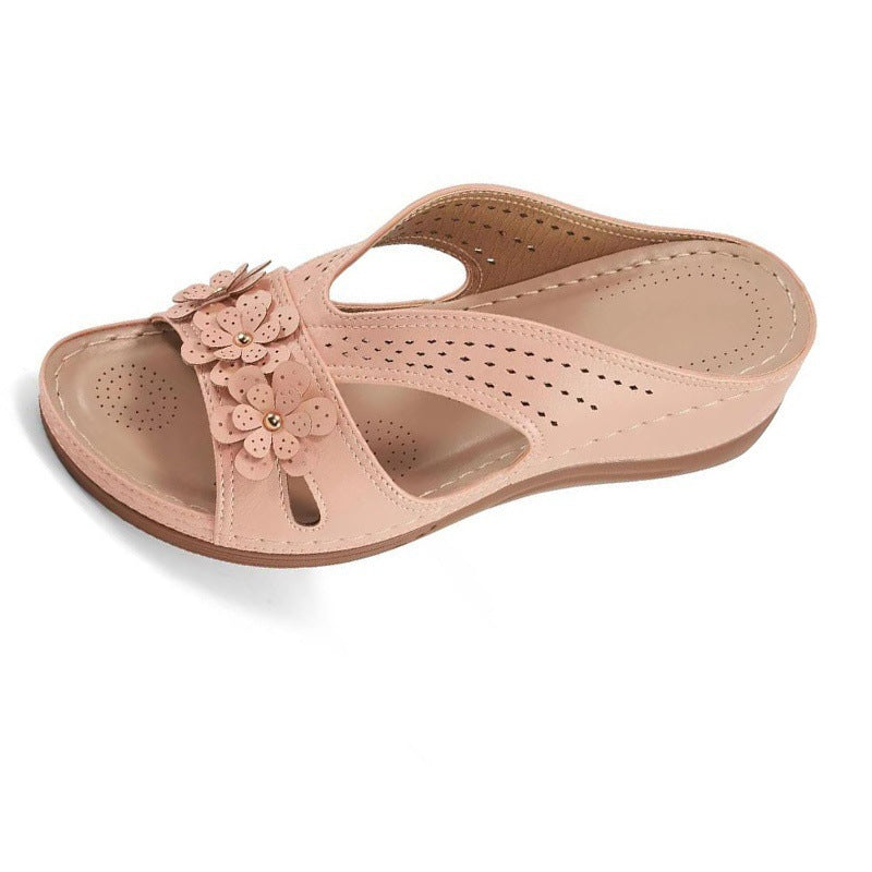 Wholesale women's plus size slippers for export: 2025 summer new arrivals - european and american style wedge heel platform slides with cutout, rivet, and floral embellishments